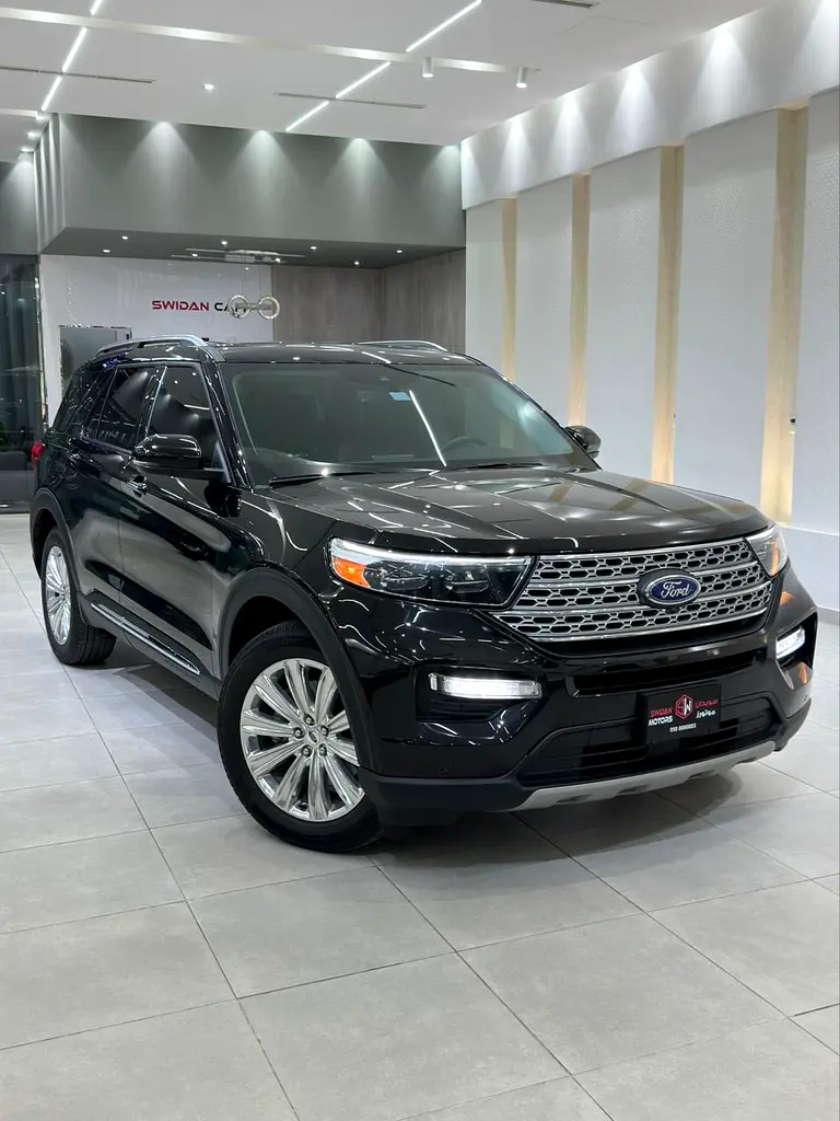 Ford Explorer 2022 — photo 1 of 20