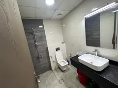 Free parking Clean Bed Space Available in Dubai