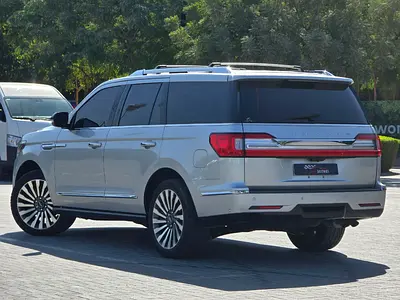 صورة 4 لـ 2018 Lincoln NAVIGATOR