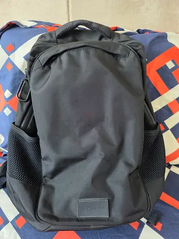 Vera Bradley Black everyday backpack with side mesh pocket
