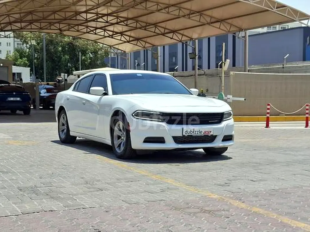Dodge Charger 2019 — photo 1 of 12