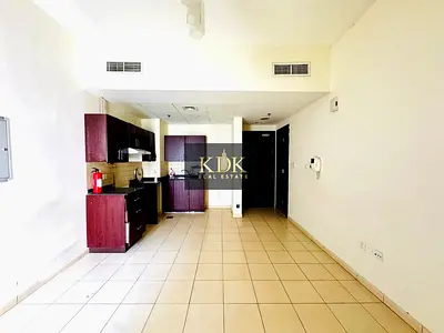 Spacious Unit | Prime Location | Ready To Move