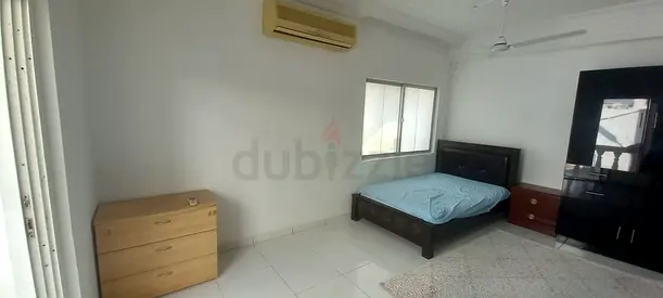 Room Available For Couple/ Ladies Al Garhoud Near Airport Terminal 1