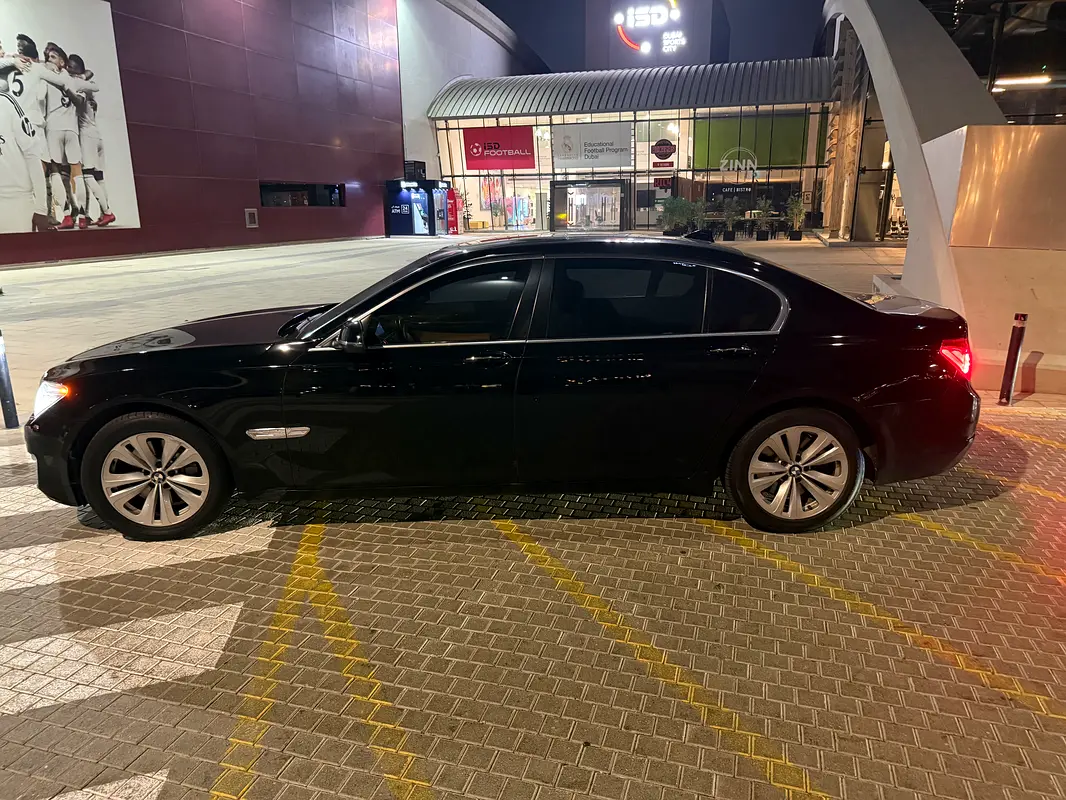 BMW 7-Series 2014 — photo 1 of 3