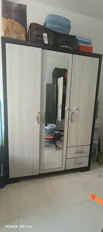 3-door wardrobe with mirror and drawers —Brand good condition
