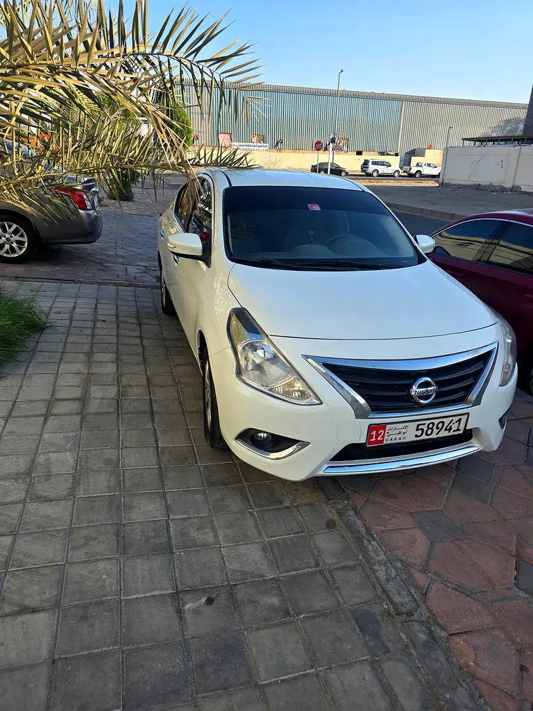 Nissan Sunny 2020 — photo 1 of 2