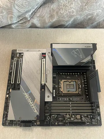 Gigabyte Z790 AORUS (ATX) Motherboard — Excellent Condition
