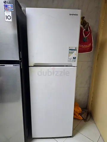 DAEWOO FRIDGE 240 L