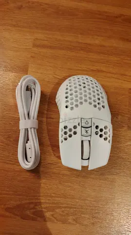 White Wireless Gaming Mouse RGB lights