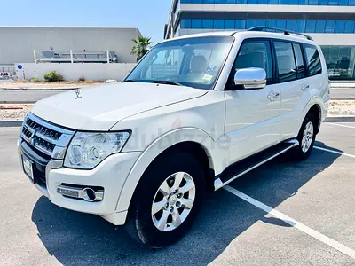 2017 Mitsubishi Pajero 3.5 GLS Medium Line Leather GCC Major Service Completed Original 2 Keys