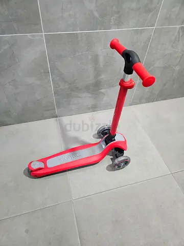 Kick n Roll Scooter -  Centrepoint