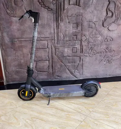 Ninebot G30 Max electric scooter 65km range 30km H speed