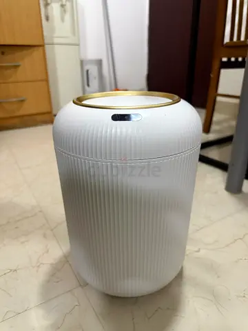 Smart Motion Sensor Trash Bin – Touchless Automatic Garbage Can for Kitchen and bathroom