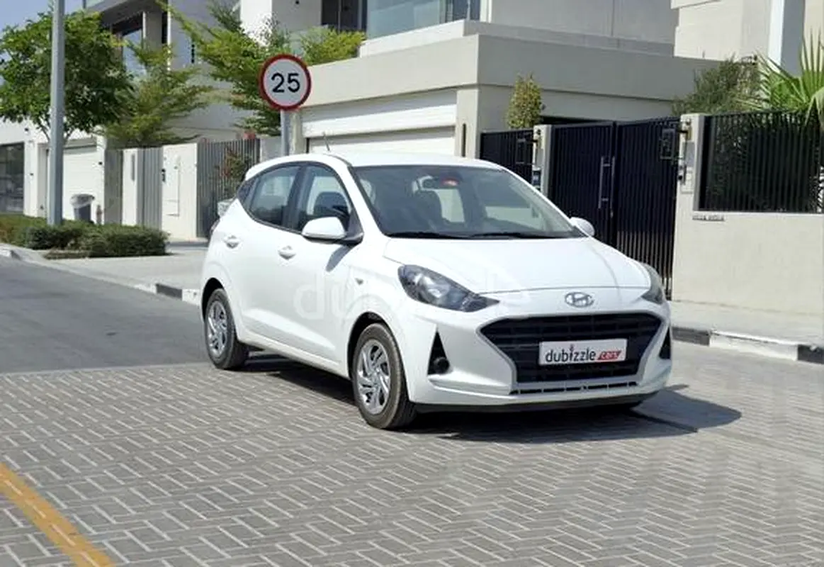Hyundai Grand i10 2023 — photo 1 of 12