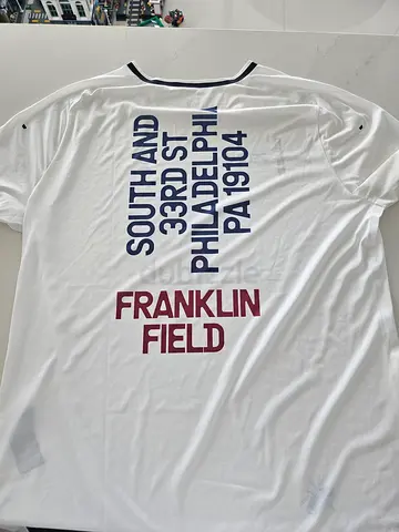 White Franklin Field Philadelphia T-shirt, Size L (used)