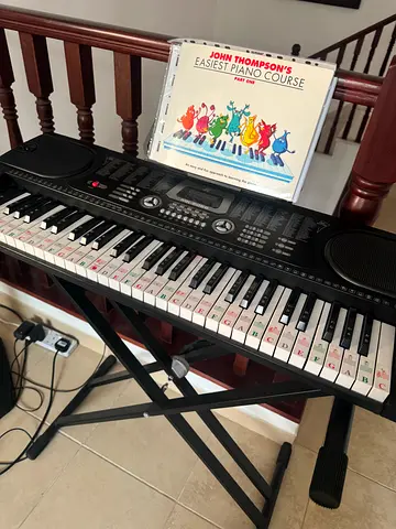 Music keyboard