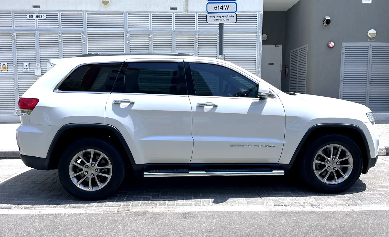 Jeep Grand Cherokee 2015 — photo 1 of 14