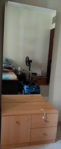 Dressing table with Big sized mirror