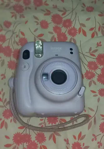 Instax Mini 11 Polaroid Camera (purple)
