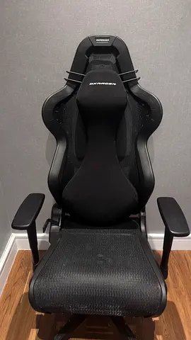 Gaming Chair for Sale – Excellent Condition