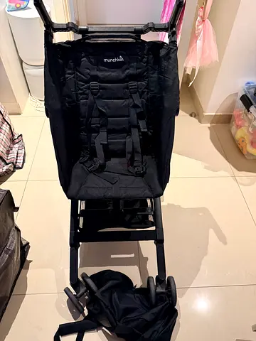 munchkin sparrow ultra compact stroller