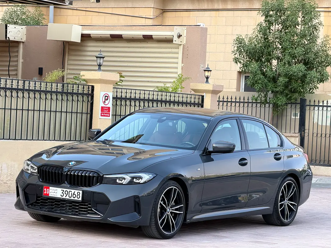 BMW 3-Series 2023 — photo 1 of 18