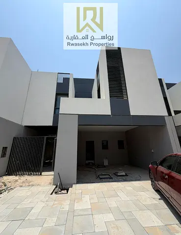 Sale – Villa in Al Zorah | Ground + 2 Floors ✨ Brand New – First Owner | Residential & Investment