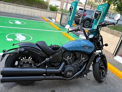 Indian Scout Rogue Storm Blue 2023
