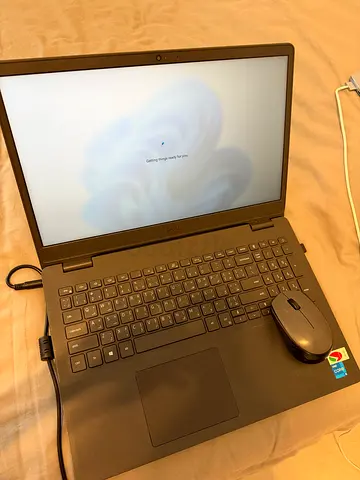 Dell Laptop Vostro 3500