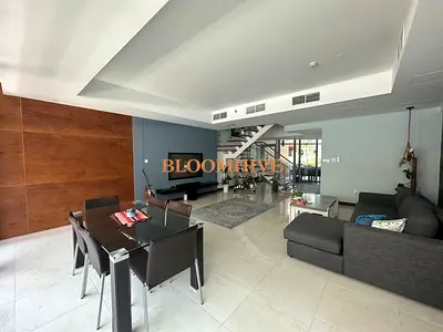 DIRECT ACCESS TO POOL 2 PARKINGS WALKING WARDROBES BEST UNIT IN COMMUNITY