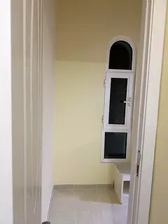 Partition for rent in discovery gardens near the metro station