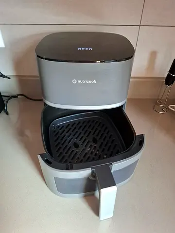 Nutricook Air Fryer 5.2L - Compact, Good Condition