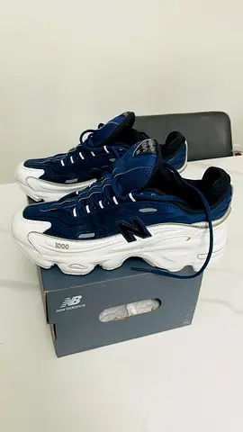 New Balance 1000 Series Navy/White Sneakers - Mens size US 7