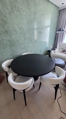 Microconcrete round black dining table