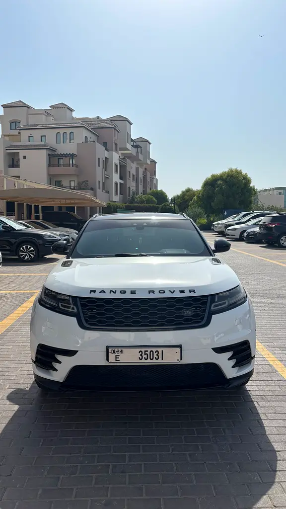 Land Rover Range Rover Velar 2018 — photo 1 of 6