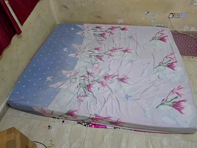 King size bed