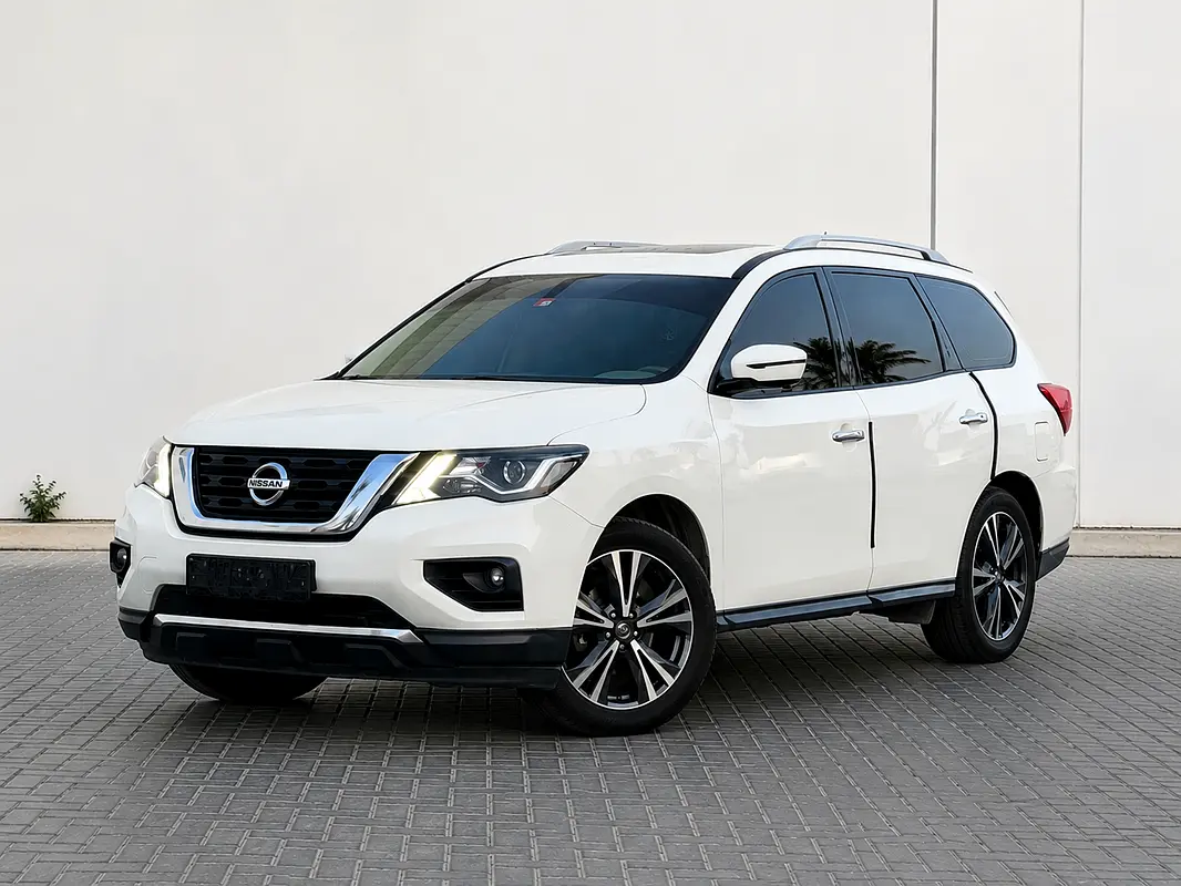 Nissan Pathfinder 2018 — photo 1 of 20