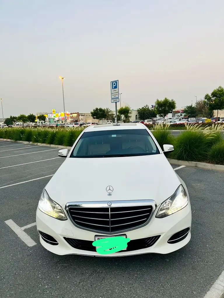 Mercedes-Benz E-Class 2016 — photo 1 of 10