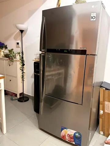LG DOOR IN DOOR VERY BIG FRIDGE IN EXCELLENT CONDITION