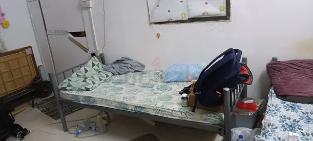 Single Bed space available in Al Tuba