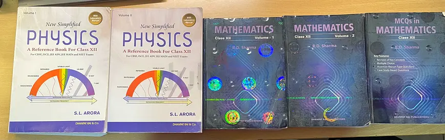 Class 12 RD Sharma (MATHEMATICS) AND SL Arora (PHYSICS ) Books – Excellent Condition,(all volumes)