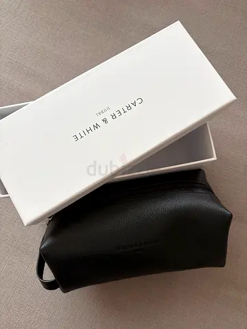 Leather Toiletry bag -Carter and white