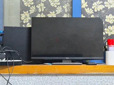 Full Desktop system with monitor and printer. Free ink cartridges