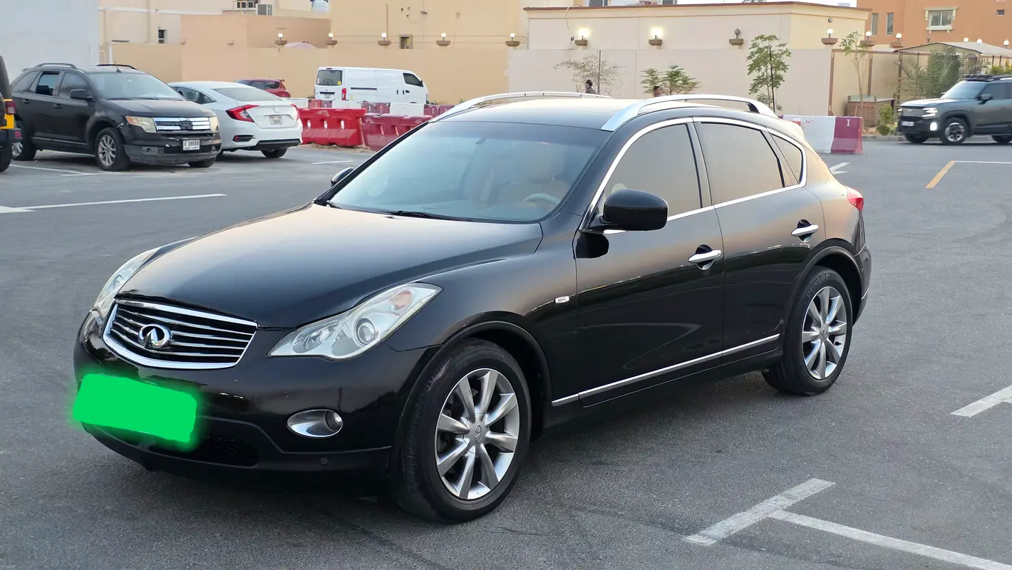 Infiniti EX35 2010 — photo 1 of 18