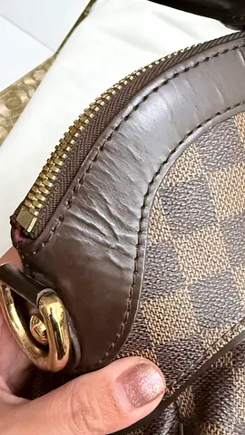 Pre-owned brown Large Lv checked shoulder bag — small wear on leather trim. Preloved from Japan..