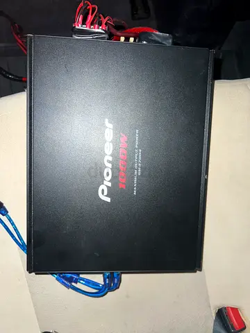 Pioneer 4ch amplifier