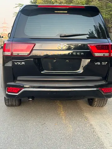 2017 Toyota LAND CRUISER 照片 6