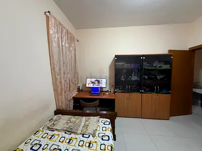 Flat sharing for Couples/Executive working professional @ Commercial Muwailah