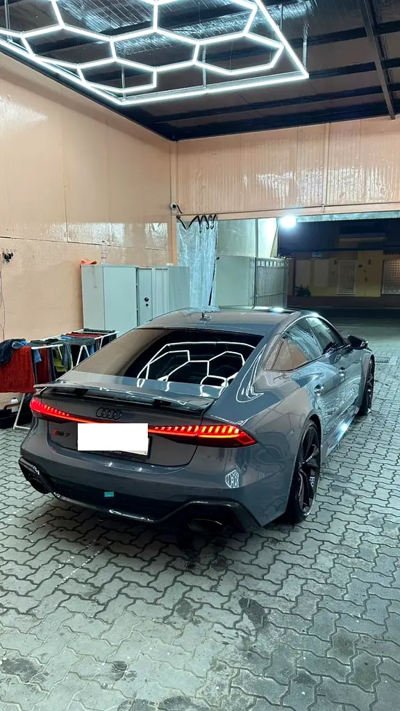 Audi RS7 2021 — photo 1 of 15