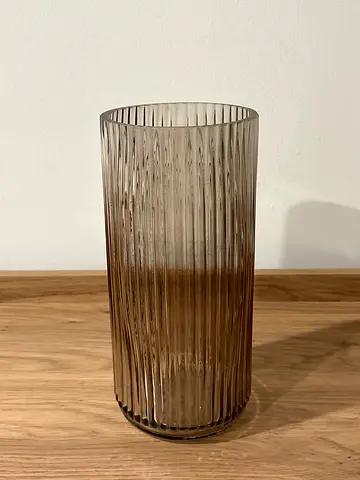 Tall ribbed glass vase / decorative tumbler